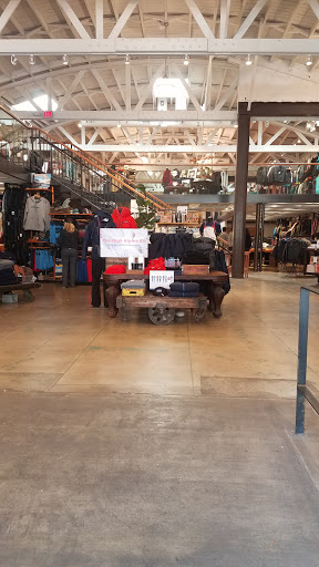 Clothing Store «Patagonia Santa Monica», reviews and photos, 1344 4th St, Santa Monica, CA 90405, USA