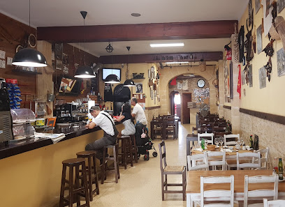 Junior,s Café - Carrer de la Constitució, 5, 07450 Santa Margalida, Illes Balears, Spain