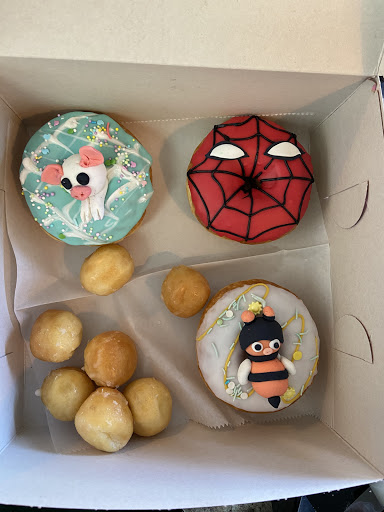 Donut Shop «Daily Fresh Donuts», reviews and photos, 1154 W Yosemite Ave, Manteca, CA 95337, USA