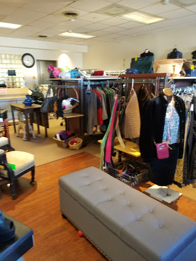 Consignment Shop «Brand Used Thrift And Consignment Shop», reviews and photos, 157 Dolson Ave, Middletown, NY 10940, USA