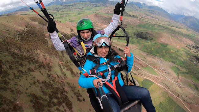 Opiniones de Paragliding Cusco - Paragliding in Cusco/Parapente en Cusco en Cusco - Tienda de deporte