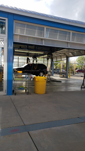 Car Wash «Breeze Thru Car Wash - Longmont», reviews and photos, 1213 Ken Pratt Blvd, Longmont, CO 80501, USA