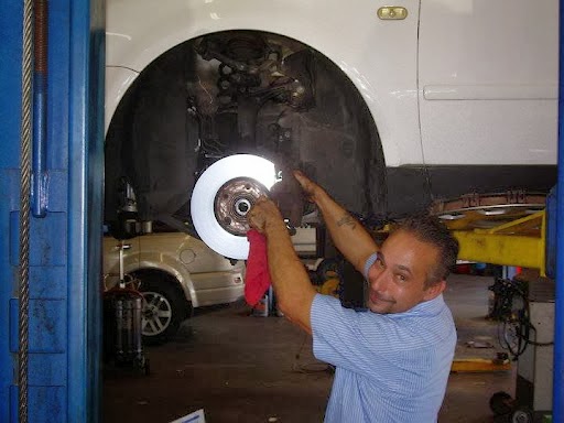 Oil Change Service «Quality Care Automotive Center», reviews and photos, 1915 Collier Pkwy, Lutz, FL 33549, USA