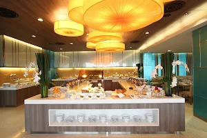 The SQUARE Restaurant - Novotel Bangkok IMPACT image