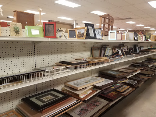 Thrift Store «The Salvation Army Family Store & Donation Center», reviews and photos, 5875 Middlebelt Rd, Romulus, MI 48174, USA