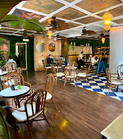 FILIPINAS Café y Cóctel - Pje. San Vicente Ferrer, 1, 13004 Ciudad Real, Spain