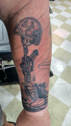 Tattoo Shop «3rd Street Tattoo», reviews and photos, 331 Pacific Coast Hwy, Hermosa Beach, CA 90254, USA