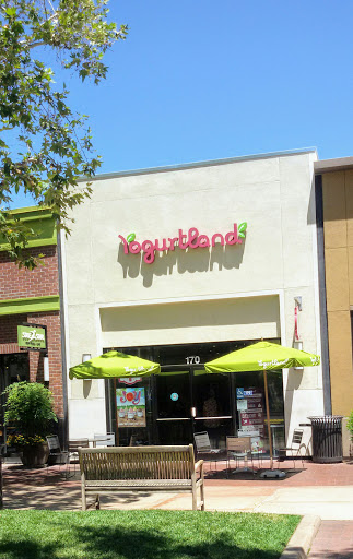 Frozen Yogurt Shop «Yogurtland Riverpark (Fresno)», reviews and photos, 170 East Paseo Del Centro, Fresno, CA 93720, USA