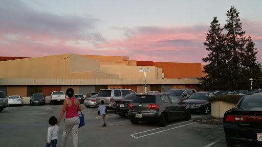 Shopping Mall «Vallco Shopping Mall», reviews and photos, 10123 N Wolfe Rd, Cupertino, CA 95014, USA