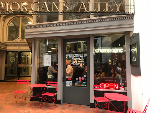 Wine Bar «Oregon Wines On Broadway», reviews and photos, 515 SW Broadway, Portland, OR 97205, USA