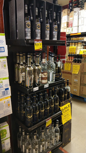 Liquor Store «Liquor Barn», reviews and photos, 287 E Dundee Rd, Wheeling, IL 60090, USA