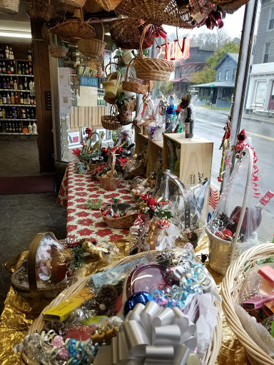 Liquor Store «Hancock Liquor Store Inc», reviews and photos, 27 W Main St, Hancock, NY 13783, USA