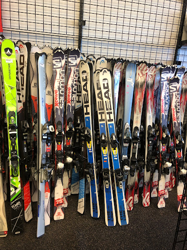 Sporting Goods Store «Play It Again Sports», reviews and photos, 1213 W 14 Mile Rd, Clawson, MI 48017, USA