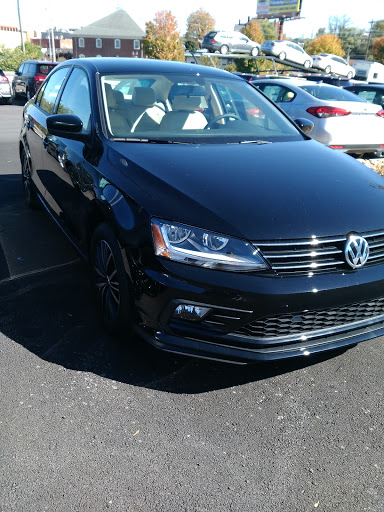 Subaru Dealer «Wallace Subaru of Bristol, TN», reviews and photos, 320 Volunteer Pkwy, Bristol, TN 37620, USA