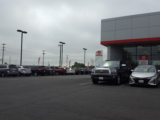 Toyota Dealer «Dayton Toyota», reviews and photos, 2291 US-130, Dayton, NJ 08810, USA