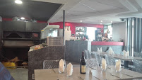 Atmosphère du Pizzeria Restaurant Marsaletta (chez Jo) à Le Chambon-Feugerolles - n°4