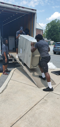 Moving and Storage Service «Two Men and a Truck», reviews and photos, 1169 S Dupont Hwy, Dover, DE 19901, USA