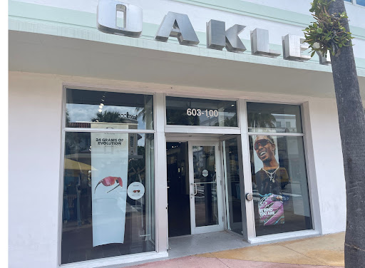 Oakley Store, 603 Lincoln Rd #100, Miami Beach, FL 33139, USA, 