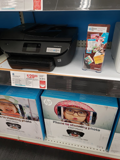 Office Supply Store «Staples», reviews and photos, 654 Main Ave, Norwalk, CT 06851, USA