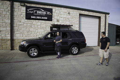Used Car Dealer «Sign It Drive It», reviews and photos, 809 S Woodrow Ln, Denton, TX 76205, USA