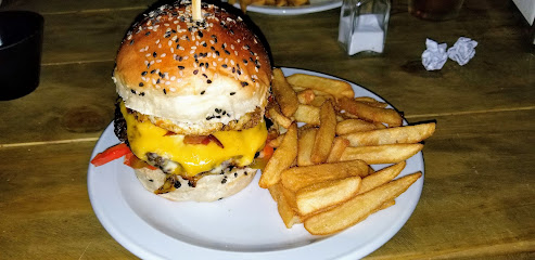 Fric Burger - Montevideo 2394, S2000 Rosario, Santa Fe, Argentina