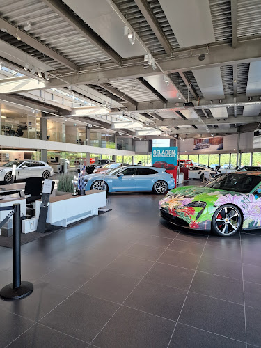 Rezensionen über Porsche Zentrum Zug in Zug - Farbenfachgeschäft
