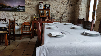 Café Restaurante Santi - Av. Unión Murense, 11, 27836 Muras, Lugo, Spain