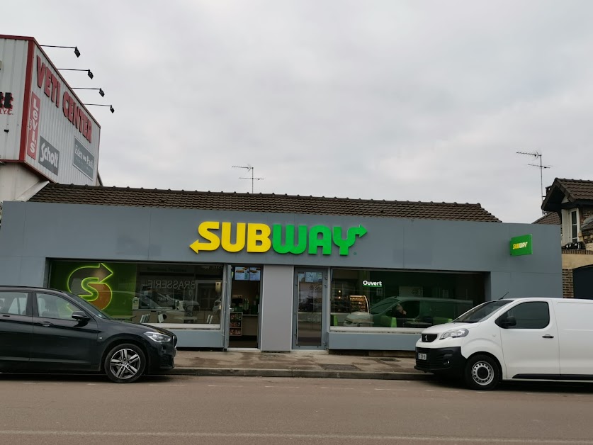 Subway à Saint-Julien-les-Villas (Aube 10)