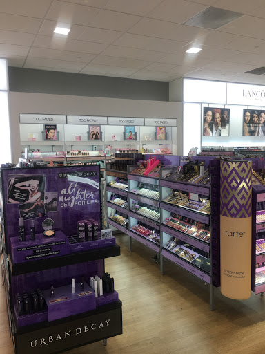 Cosmetics Store «Ulta Beauty», reviews and photos, 3839 Emery St #200, Emeryville, CA 94608, USA
