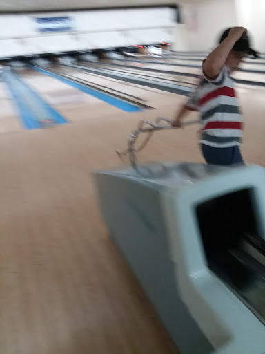 Bowling Alley «Bowlarama Lanes», reviews and photos, 2300 W 15th St, Panama City, FL 32401, USA
