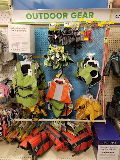 Pet Supply Store «PetSmart», reviews and photos, 2160 Southgate Rd, Colorado Springs, CO 80906, USA