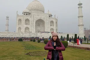 Tajmahal& Agra tour guide( Approved by Ministry of Tourism). image