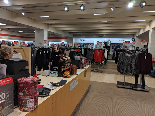 Shopping Mall «Monmouth Mall», reviews and photos, 180 New Jersey 35, Eatontown, NJ 07724, USA