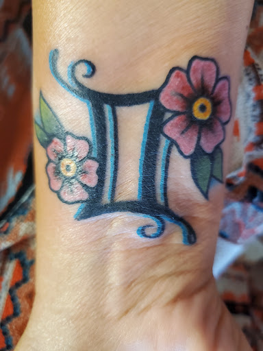 Tattoo Shop «Atomic Tattoos», reviews and photos, 9043 Ulmerton Rd, Largo, FL 33771, USA