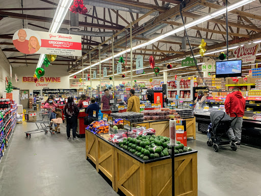 Grocery Store «Grocery Outlet Bargain Market», reviews and photos, 1000 Main St, Watsonville, CA 95076, USA