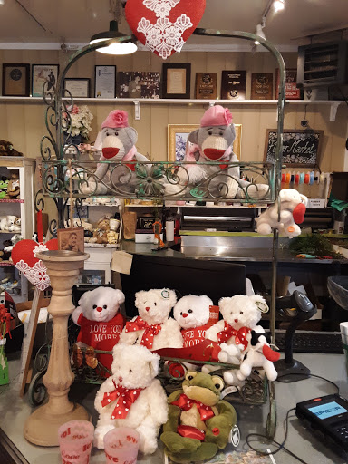 Florist «Bayport Flower Houses, Inc.», reviews and photos, 940 Montauk Hwy, Bayport, NY 11705, USA