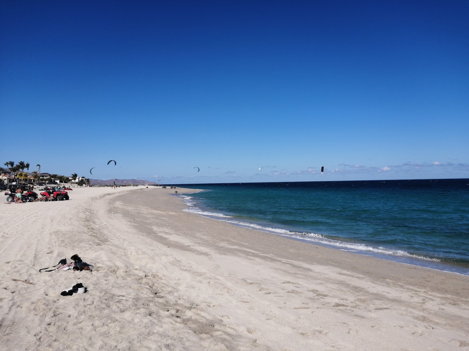 Foto von Playa Los Barriles mit feiner beiger sand Oberfläche