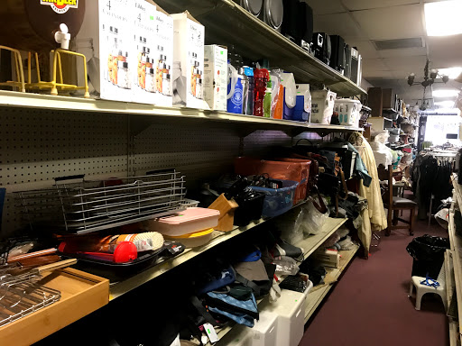 Thrift Store «Genmer Thrift Store and Donation Center», reviews and photos, 6265 Van Nuys Blvd, Van Nuys, CA 91401, USA