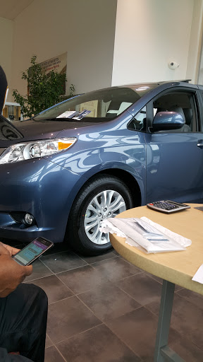 Car Dealer «Hoffman Toyota», reviews and photos, 36 Albany Turnpike, West Simsbury, CT 06092, USA