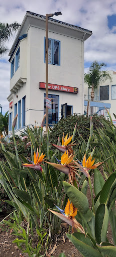 Shopping Mall «Moonlight Plaza Shopping Center», reviews and photos, 315 S Coast Hwy 101, Encinitas, CA 92024, USA