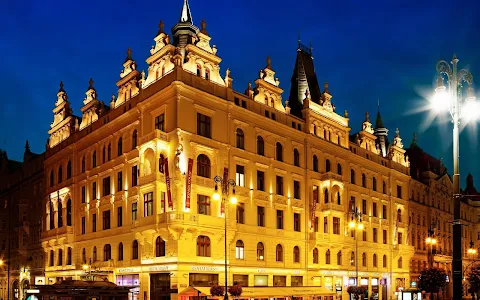 Hotel KINGS COURT Prague image