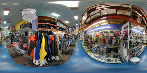 Outdoor Sports Store «Tampa Fishing Outfitters», reviews and photos, 3916 W Osborne Ave, Tampa, FL 33614, USA