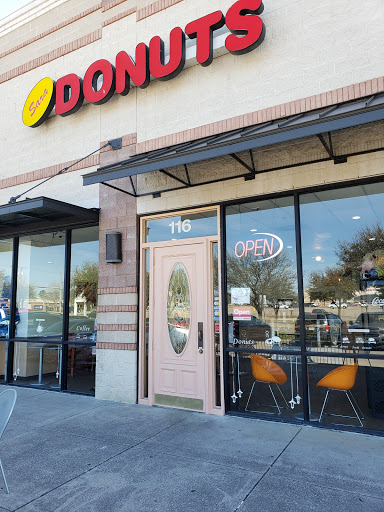 Sara Donuts, 2201 Long Prairie Rd, Flower Mound, TX 75022, USA, 