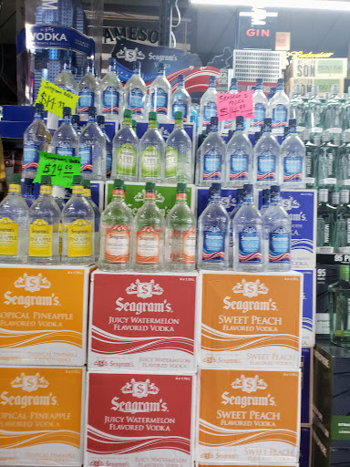 Liquor Store «River Cut Rate Liquor», reviews and photos, 327 Cadiz St, Dallas, TX 75207, USA