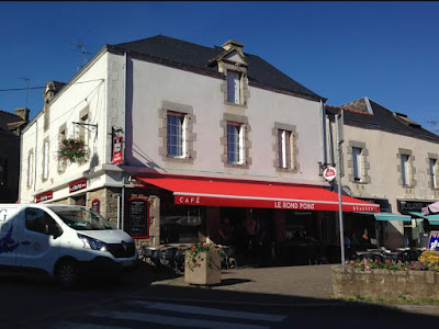 Le Rond Point à Questembert