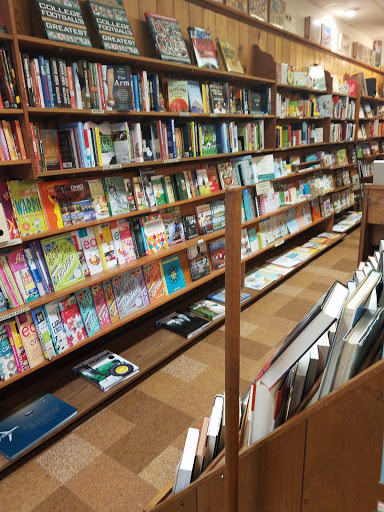 Book Store «Fireside Book Shop Inc», reviews and photos, 29 N Franklin St, Chagrin Falls, OH 44022, USA