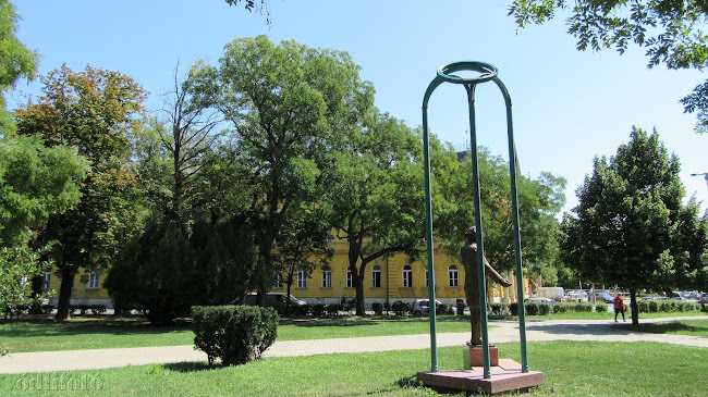 Ybl Miklós szobra - Székesfehérvár