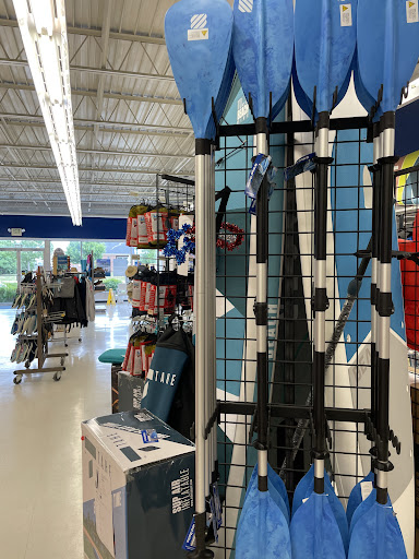 Marine Supply Store «West Marine», reviews and photos, 4141 S 76th St, Greenfield, WI 53220, USA