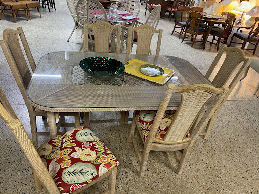 Consignment Shop «Design Furniture Outlet & Consignment», reviews and photos, 1928 Gulf to Bay Blvd, Clearwater, FL 33765, USA