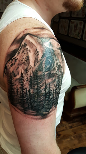 Tattoo Shop «Rose Peninsula», reviews and photos, 10030 Silverdale Way NW, Silverdale, WA 98383, USA